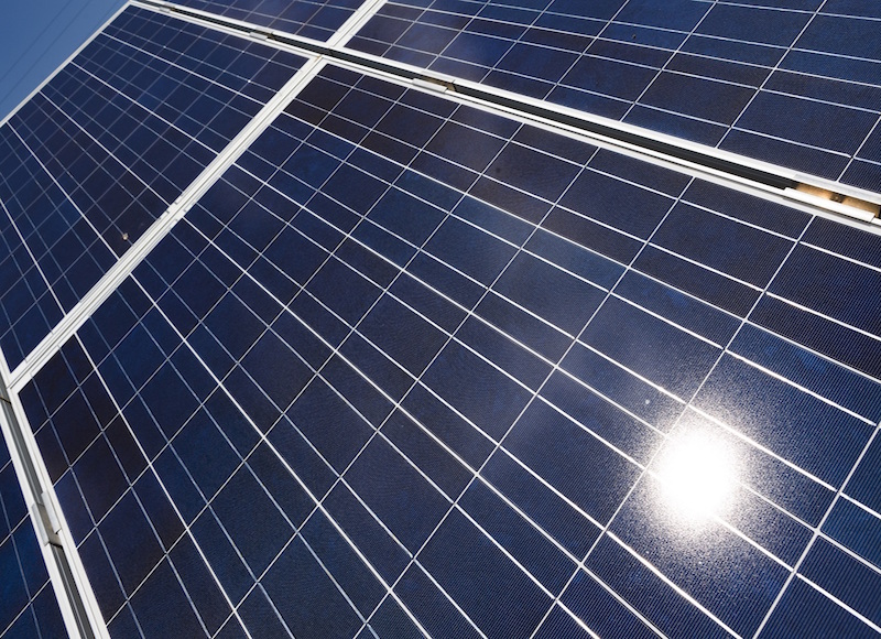 Edison e Renergetica unite per lo sviluppo di impianti fotovoltaici in Italia Edison e Renergetica unite per lo sviluppo di impianti fotovoltaici in Italia