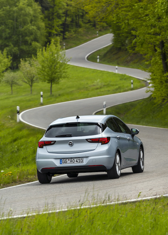Nuova Opel Astra, leader nella sicurezza Nuova Opel Astra, leader nella sicurezza