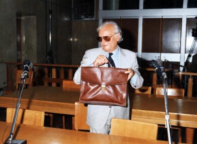 Giustizia,a Contrada 667 mila euro:”Ormai ho 88 anni, danno incalcolabile”