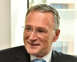 Coronavirus, Ferrari lascia Erc: ‘Deluso da risposta Ue, torno in prima linea’