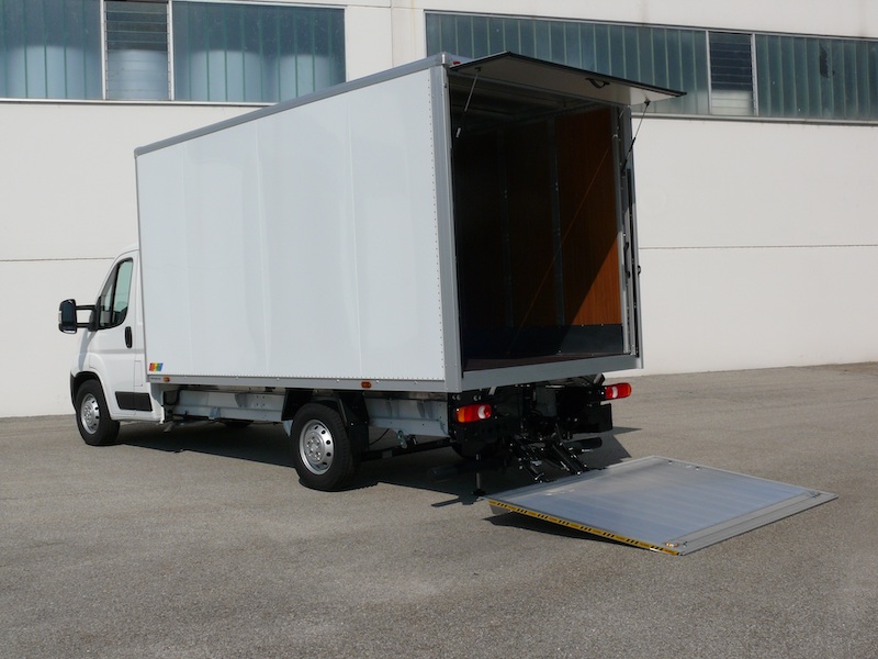 PEUGEOT BOXER BlueHDi 140 disponibile con furgonature Onnicar PEUGEOT BOXER BlueHDi 140 disponibile con furgonature Onnicar