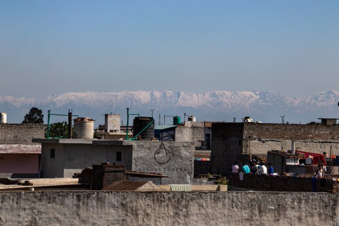 Coronavirus, lo smog cala e l’Himalaya torna visibile in India a quasi 200km Coronavirus, lo smog cala e l’Himalaya torna visibile in India a quasi 200km