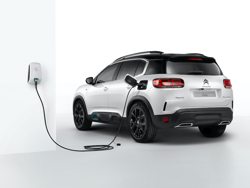 Citroen C5 Aircross plug-in Hybrid: ricarica veloce e programmabile Citroen C5 Aircross plug-in Hybrid: ricarica veloce e programmabile
