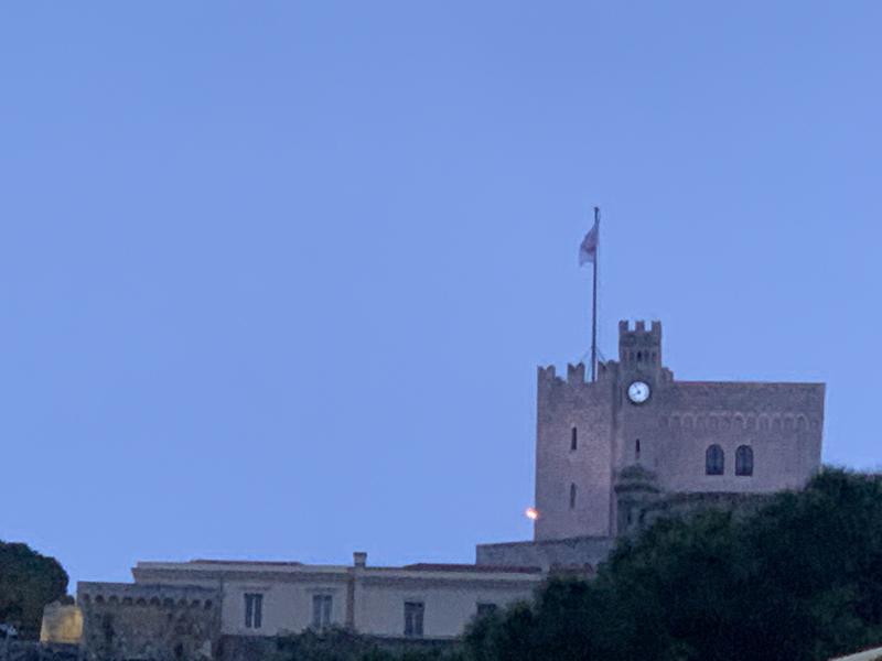 Coronavirus: il Principato di Monaco eroga gli aiuti e proroga il contenimento