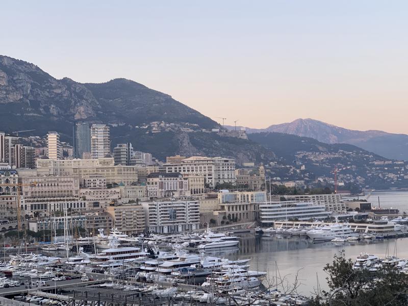 Coronavirus: il Principato di Monaco eroga gli aiuti e proroga il contenimento
