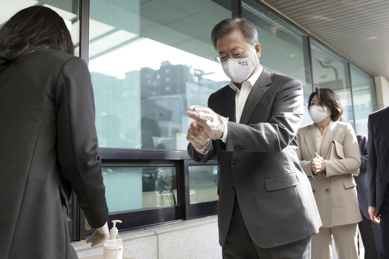 Coronavirus principale alleato di Moon alle elezioni della Corea del Sud