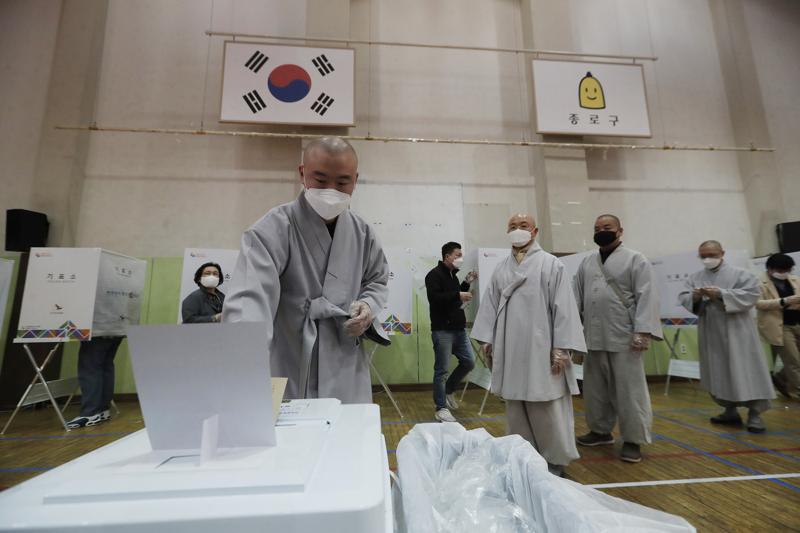 Coronavirus principale alleato di Moon alle elezioni della Corea del Sud