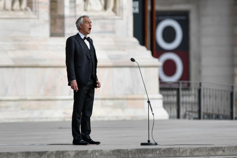 Concerto di Bocelli a Milano, un successo: 25 milioni di views in 15 ore. FOTO Concerto di Bocelli a Milano, un successo: 25 milioni di views in 15 ore. FOTO