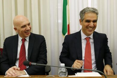 Rai, il valzer dei vicedirettori. La disfida tra Tg1 e Tg2 e il Conte show…