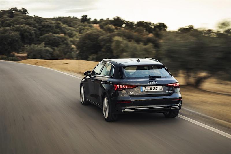 Nuova Audi A3 Sportback, la prima berlina con tecnologia mild-hybrid a 48 Volt