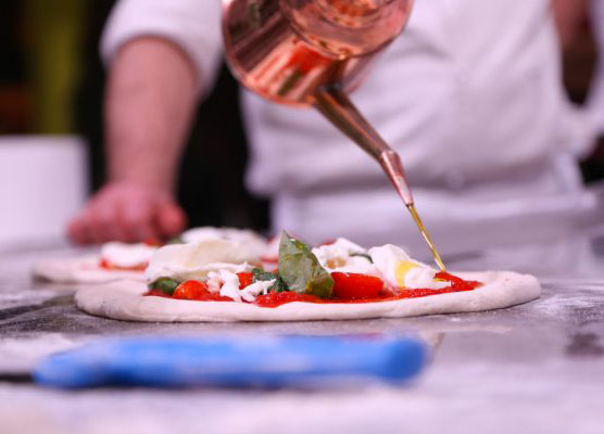 Coronavirus e food delivery, ricavi oltre le previsioni. Il caso ‘Pizzium’ Coronavirus e food delivery, ricavi oltre le previsioni. Il caso ‘Pizzium’