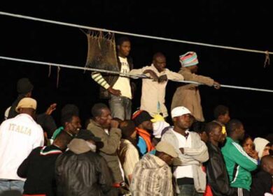 Coronavirus, la Bellanova: “Regolarizzare 600mila clandestini”