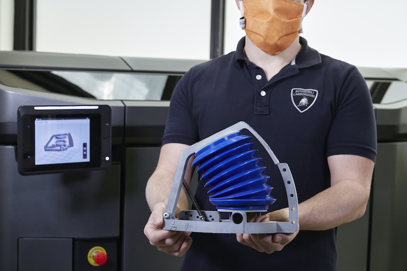 Lamborghini sostiene Siare nella realizzazione di simulatori polmonari Lamborghini sostiene Siare nella realizzazione di simulatori polmonari