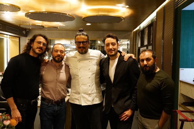 Alessandro Borghese 4 ristoranti: sfida ‘Cacio e Pepe’ con The Jackal Alessandro Borghese 4 ristoranti: sfida ‘Cacio e Pepe’ con The Jackal