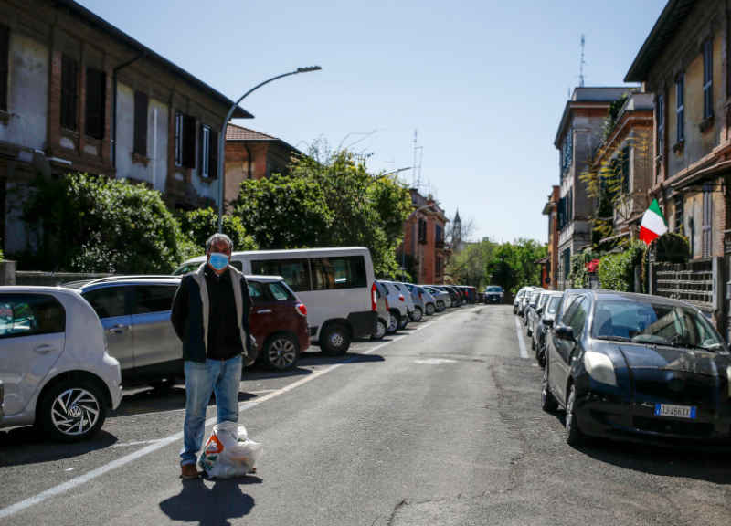 Coronavirus Roma, i contagi scendono ancora: 24 nuovi casi. Record di guariti