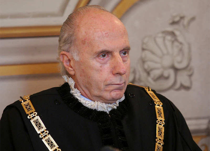 Paolo Maddalena: “Privatizzazioni? Annullabili. Hanno tradito la Costituzione” Paolo Maddalena: “Privatizzazioni? Annullabili. Hanno tradito la Costituzione”