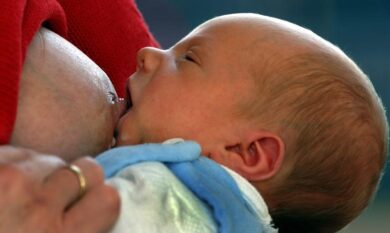 Coronavirus e allattamento al seno: oggi online i consigli delle ostetriche