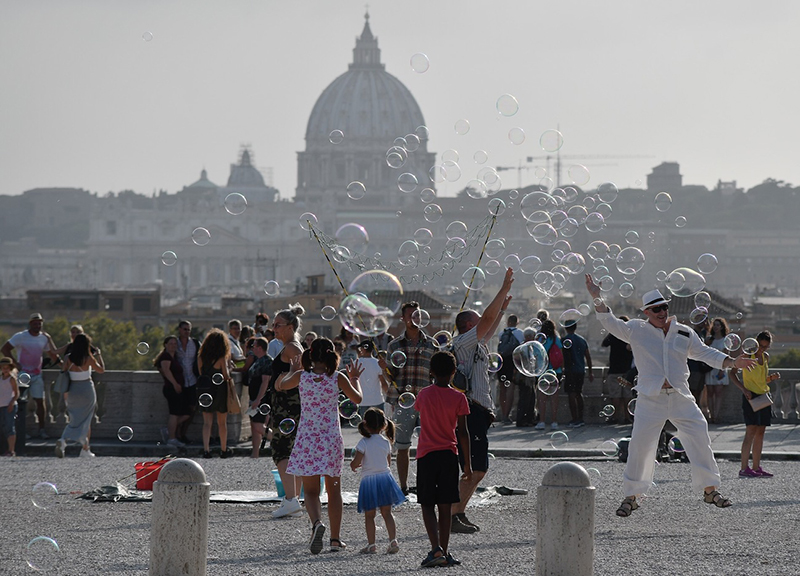 Coronavirus, l’Estate Romana diventa Autunno Romano: spostata a dicembre