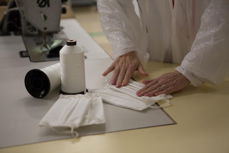 Coronavirus, Natuzzi risponde all’emergenza, avvia la produzione di mascherine Coronavirus, Natuzzi risponde all’emergenza, avvia la produzione di mascherine