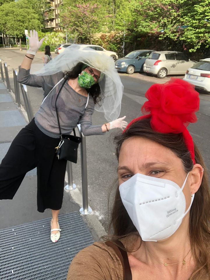 Coronavirus, addio al nubilato… al supermercato. FOTO Coronavirus, addio al nubilato… al supermercato. FOTO