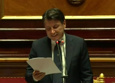 Ue, Conte: “Sul Mes massima cautela. No al veto. Il nuovo dl da 50 mld”