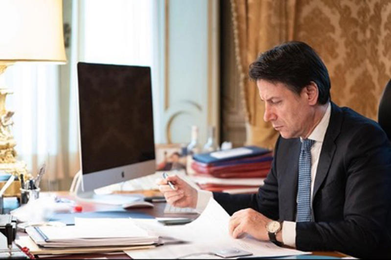 Coronavirus, il presidente iraniano Rohani a colloquio con Conte Coronavirus, il presidente iraniano Rohani a colloquio con Conte