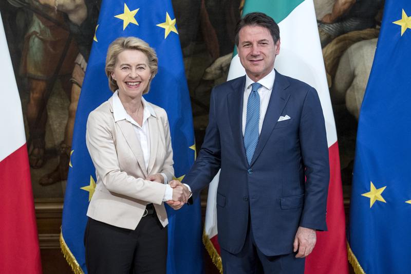 Coronavirus, Ue: Conte vince la battaglia dei bond. Ma i soldi solo nel 2021 Coronavirus, Ue: Conte vince la battaglia dei bond. Ma i soldi solo nel 2021