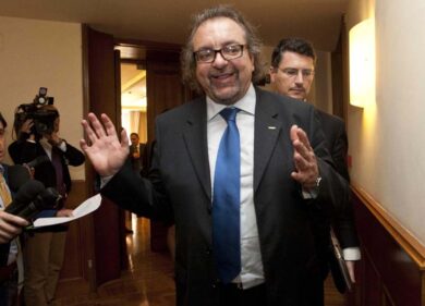 M5s, espulso Giarrusso: “Sto riflettendo se fare reclamo”