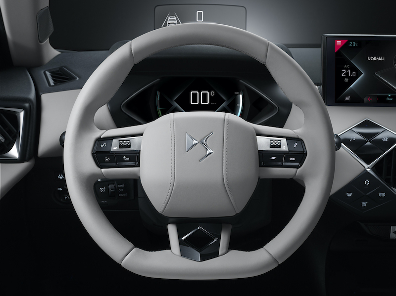 DS 3 CROSSBACK E-TENSE: pre-condizionamento programmabile anche a distanza DS 3 CROSSBACK E-TENSE: pre-condizionamento programmabile anche a distanza