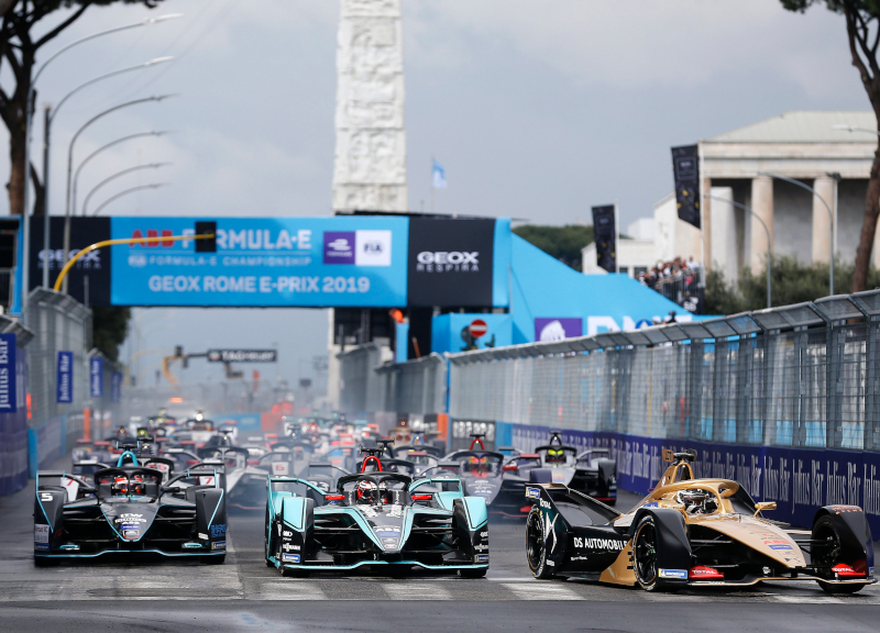 Formula E, il Campidoglio prolunga l’accordo: si correrà all’Eur fino al 2025 Formula E, il Campidoglio prolunga l’accordo: si correrà all’Eur fino al 2025