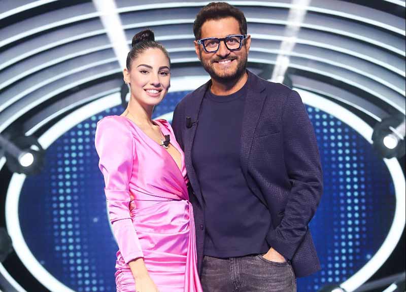 Guess my age vip: Giulia de Lellis, Anna Falchi e… Quante star con Papi Guess my age vip: Giulia de Lellis, Anna Falchi e… Quante star con Papi