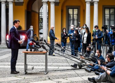 Coronavirus, Conte a Milano: “No a liberi tutti, non  è il momento di mollare”