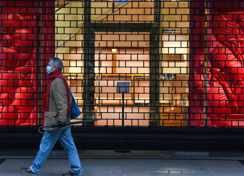 Coronavirus Roma, grandi catene in ginocchio: 1000 negozi non riapriranno