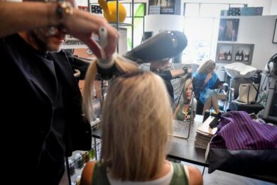 La CNA a Conte: “Acconciatori, estetisti e servizi alla persona devono aprire”