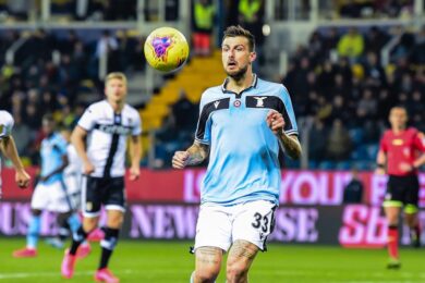 Coronavirus, sfogo di Acerbi: “Perché allenamenti no e correre al parco sì?”