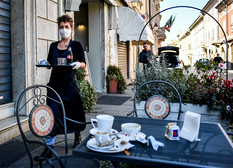 Coronavirus, Fipe lancia petizione: ‘Apriamo bar e ristoranti dal 18 maggio’ Coronavirus, Fipe lancia petizione: ‘Apriamo bar e ristoranti dal 18 maggio’
