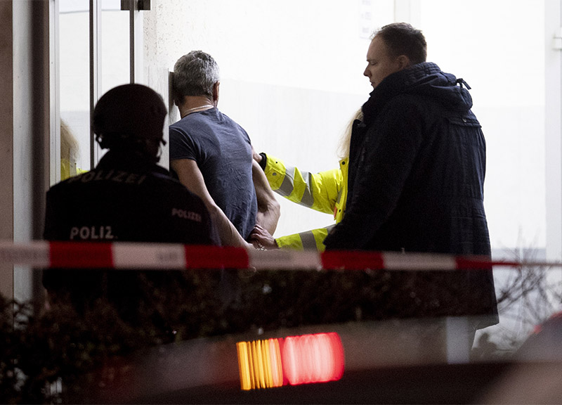 Germania: Hanau, aggrediti e accoltellati 4 passanti, 2 gli arresti Germania: Hanau, aggrediti e accoltellati 4 passanti, 2 gli arresti