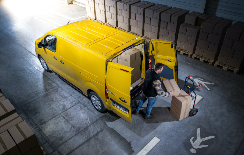 Nuovo Opel Vivaro-e, il primo commerciale completamente elettrico Nuovo Opel Vivaro-e, il primo commerciale completamente elettrico