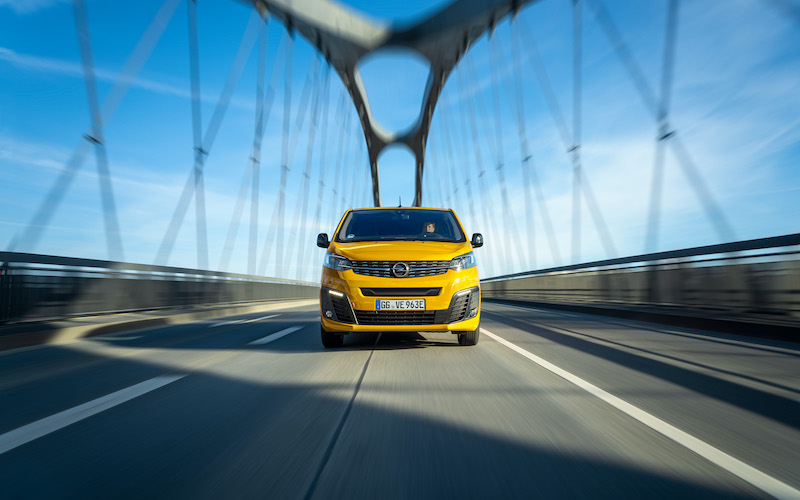 Nuovo Opel Vivaro-e, il primo commerciale completamente elettrico Nuovo Opel Vivaro-e, il primo commerciale completamente elettrico