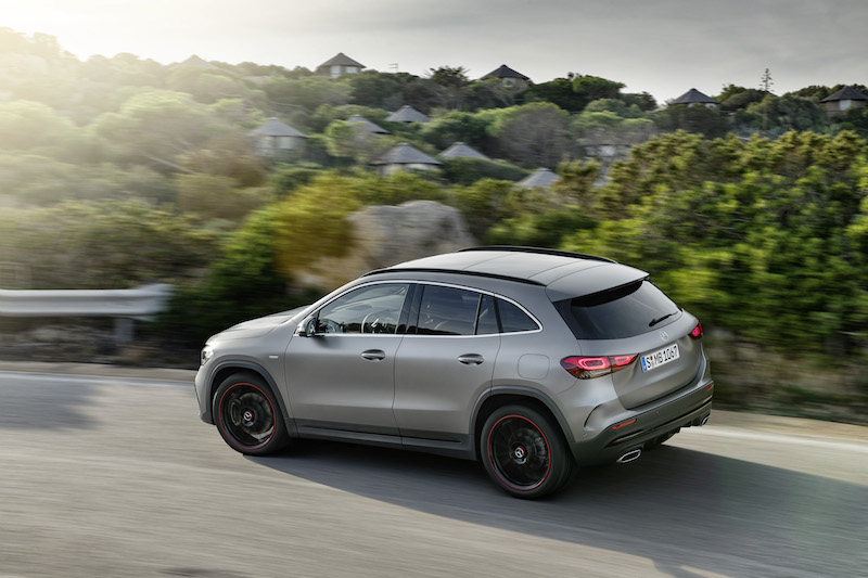 Nuovo GLA Mercedes, muscoli, spazio e tanta tecnologia