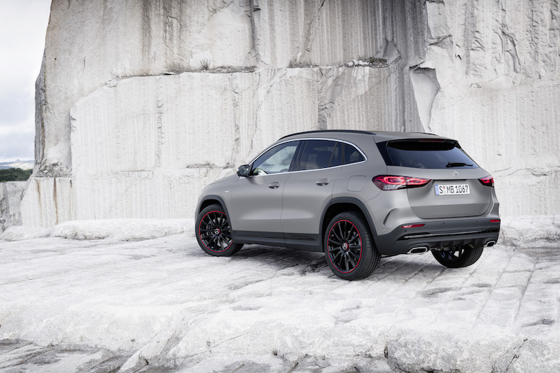 Nuovo GLA Mercedes, muscoli, spazio e tanta tecnologia