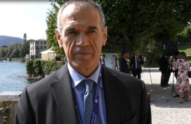 Corinavirus fase 2, Cottarelli: “Eliminare autocertificazione, pezzo di carta”