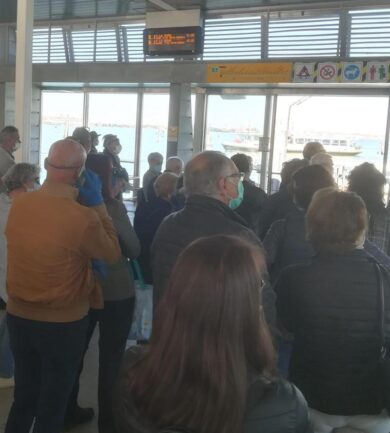 Coronavirus, fase 2 in Veneto: nessuna distanza su autobus e nelle fabbriche