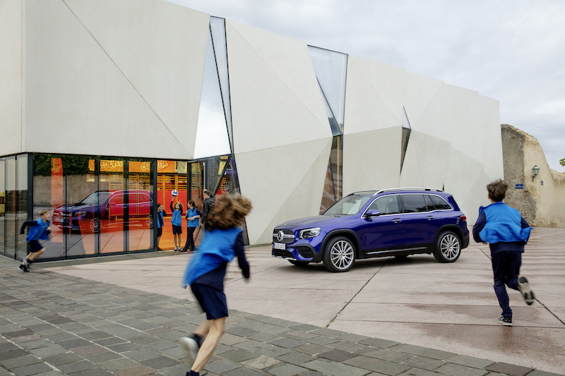 GLB, il SUV Mercedes ora è disponibile anche a sette posti GLB, il SUV Mercedes ora è disponibile anche a sette posti