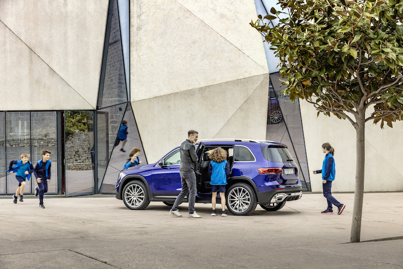 GLB, il SUV Mercedes ora è disponibile anche a sette posti GLB, il SUV Mercedes ora è disponibile anche a sette posti