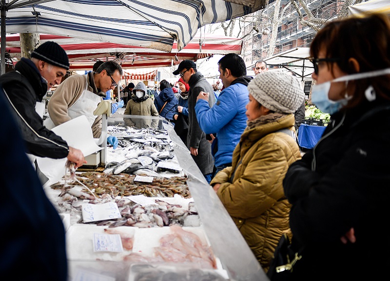 Milano, da giovedì riapertura parziale dei mercati scoperti Milano, da giovedì riapertura parziale dei mercati scoperti