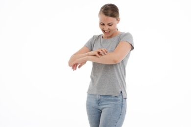 Coronavirus, nuovi strani sintomi preoccupano i medici: come riconoscerli