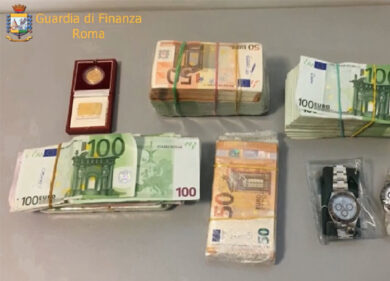 Case di riposo, il business degli usurai: “Si fanno soldi, ne apro un’altra”