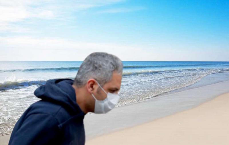 Coronavirus: anche in spiaggia con l’autocertificazione, ombrelloni a 10 metri Coronavirus: anche in spiaggia con l’autocertificazione, ombrelloni a 10 metri