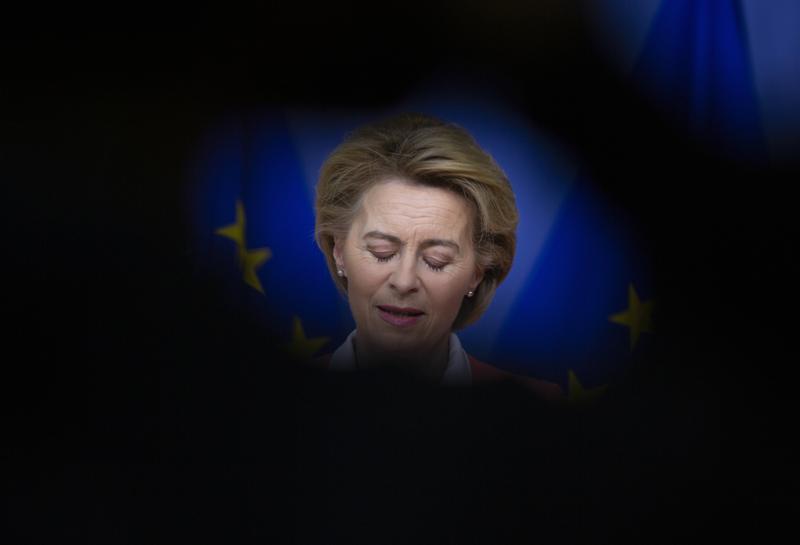 Recovery Fund, Von Der Leyen temporeggia. La spina degli aiuti a fondo perduto Recovery Fund, Von Der Leyen temporeggia. La spina degli aiuti a fondo perduto
